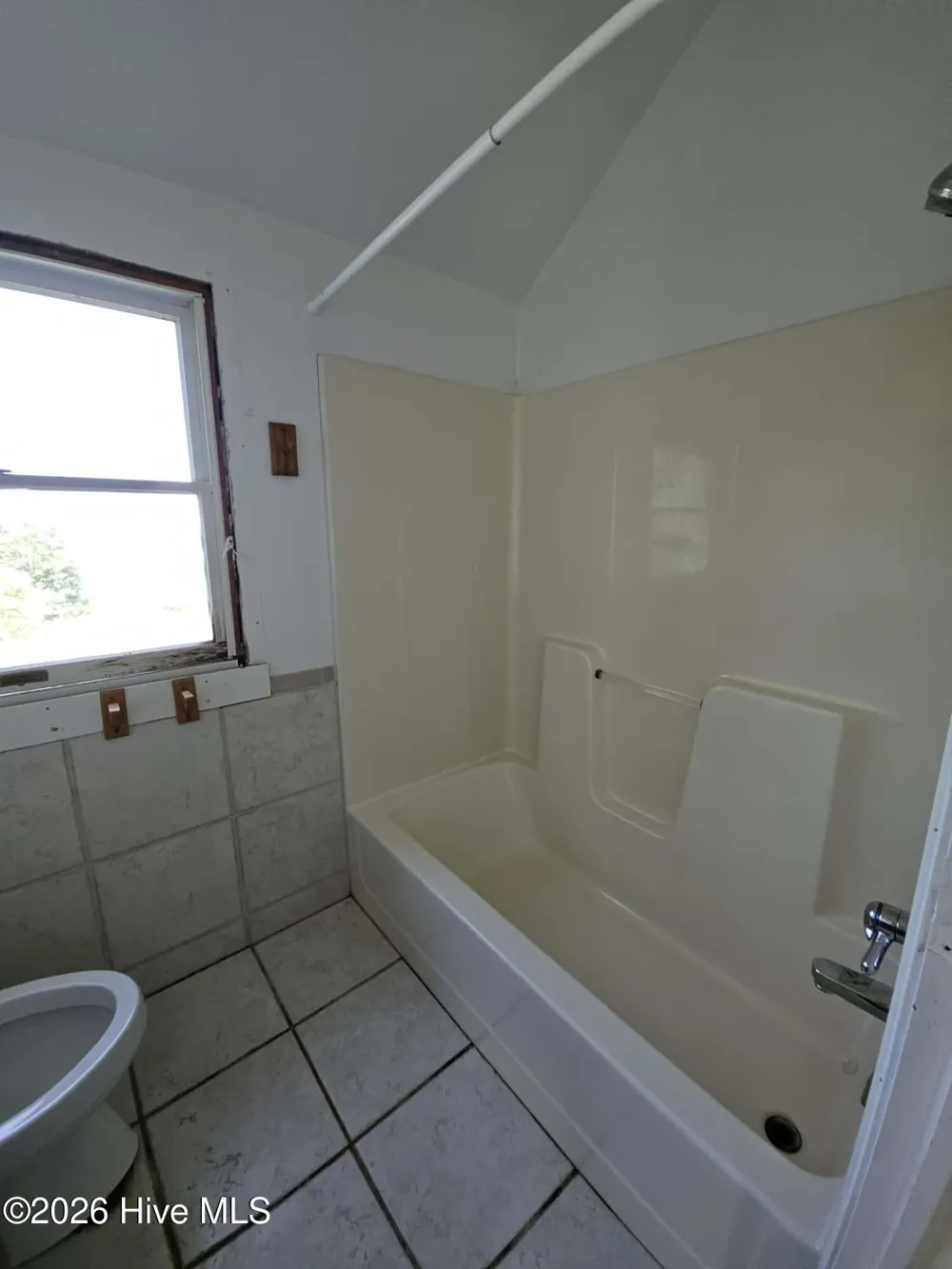 330 Narrow Shore Road Aydlett, NC 27916