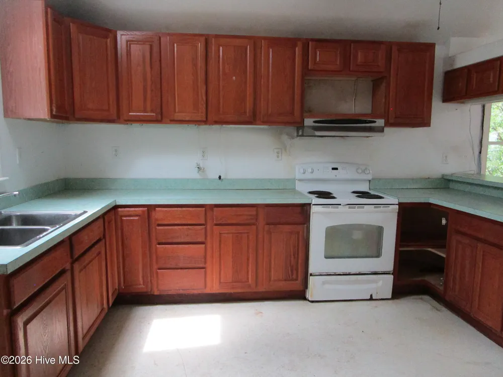 330 Narrow Shore Road Aydlett, NC 27916