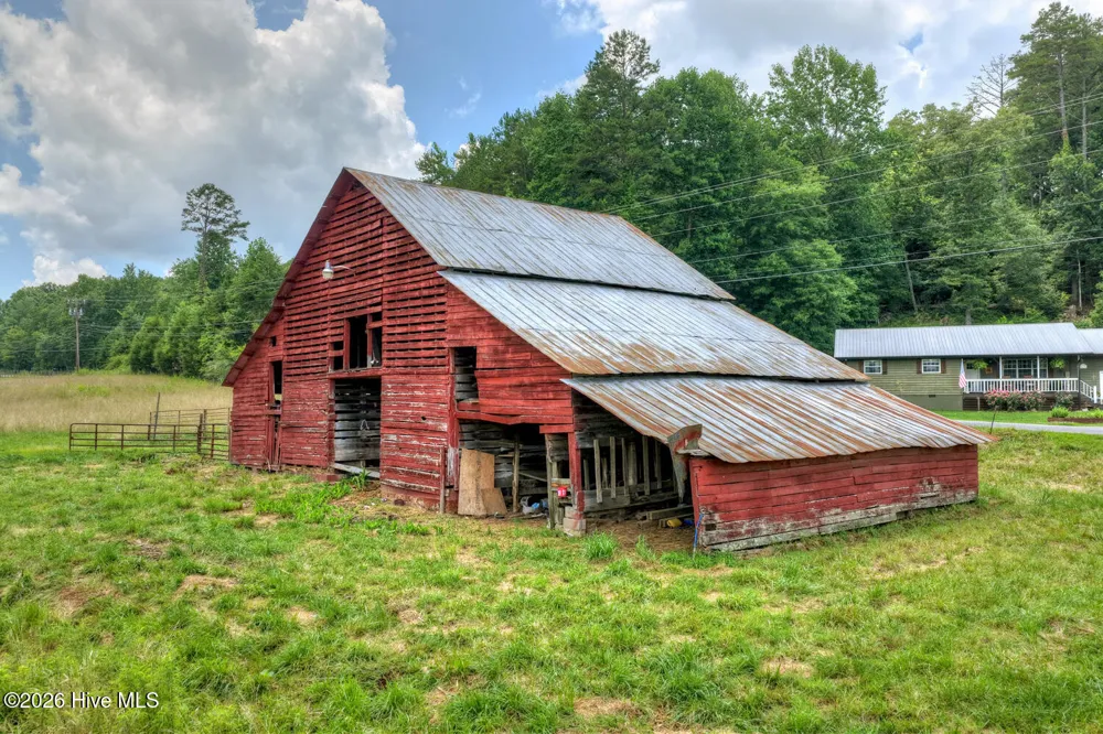 2125 Shady Grove Road Murphy, NC 28906