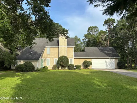 1056 Country Club Circle