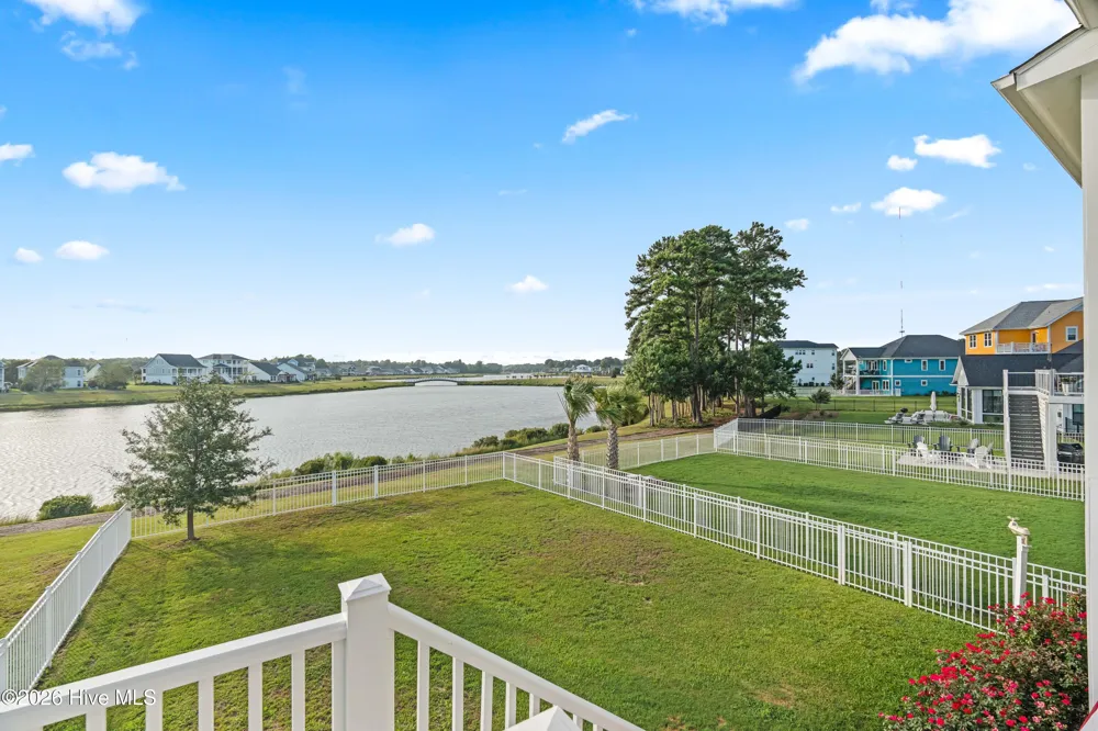 262 Spicer Lake Drive Holly Ridge, NC 28445