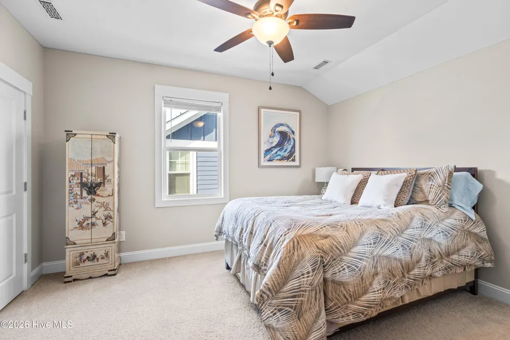 262 Spicer Lake Drive Holly Ridge, NC 28445