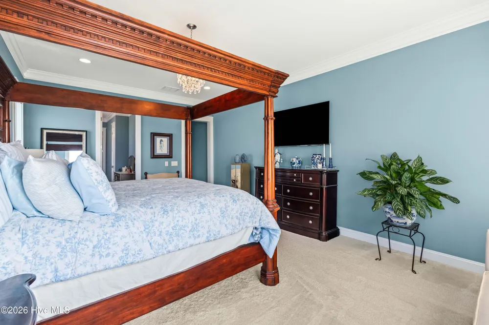 262 Spicer Lake Drive Holly Ridge, NC 28445