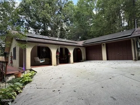 1633 Cardinal Drive