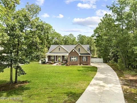 605 Gena Vee Court