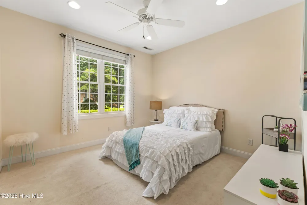 10233 Mariners Cove Court Leland, NC 28451