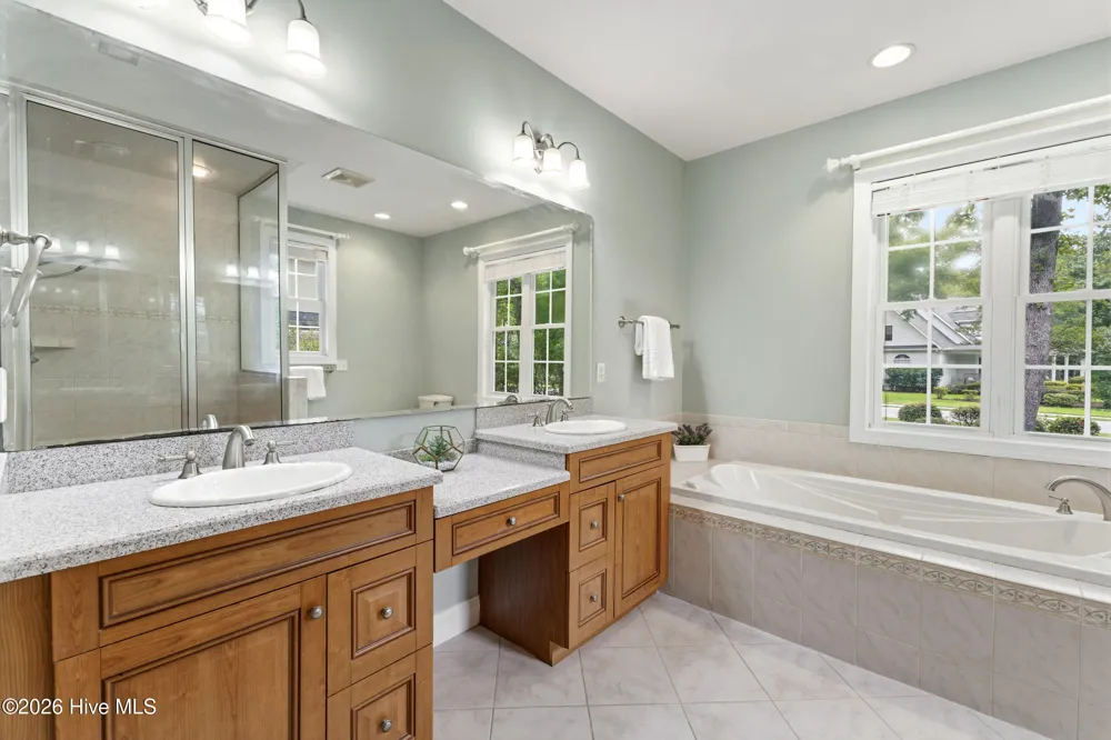 10233 Mariners Cove Court Leland, NC 28451