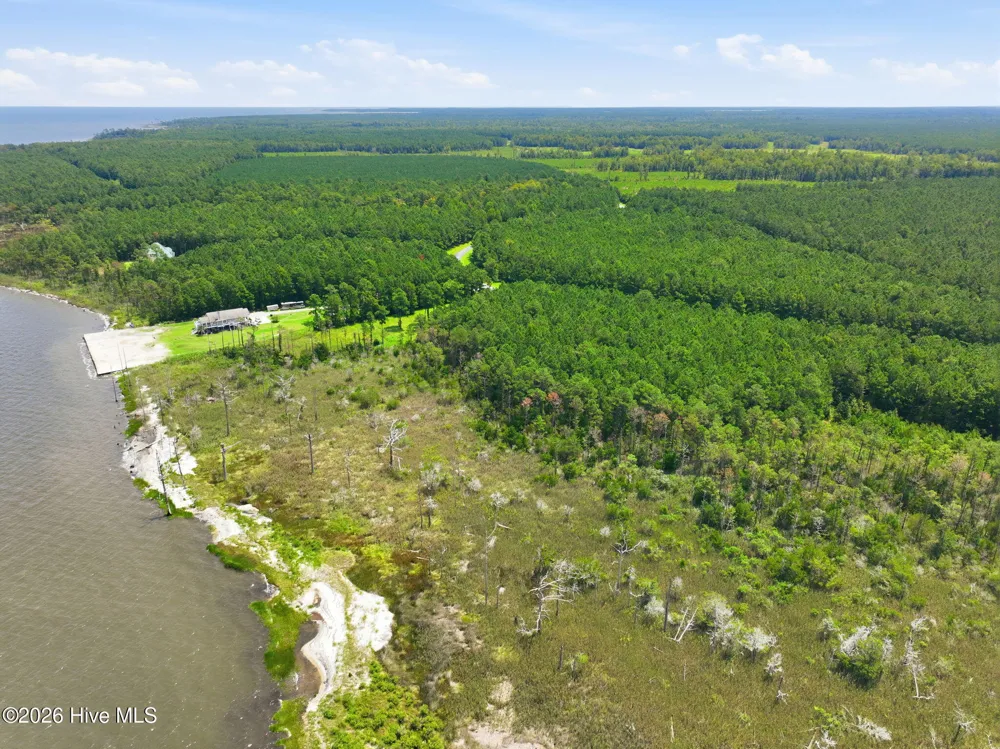 169 Garbacon Drive Beaufort, NC 28516