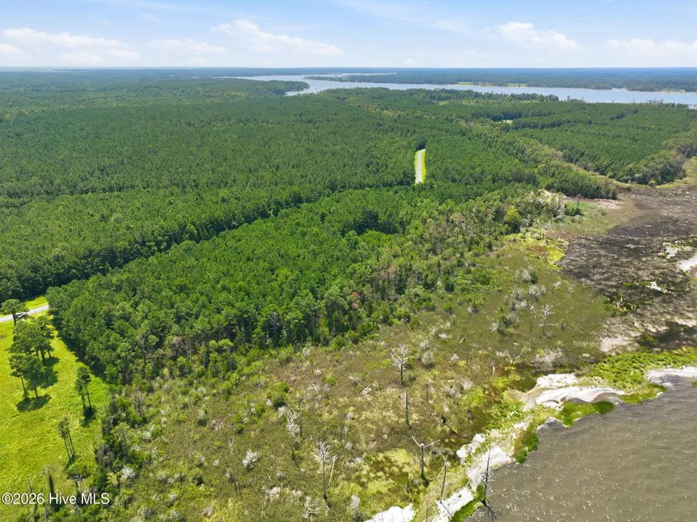 169 Garbacon Drive Beaufort, NC 28516