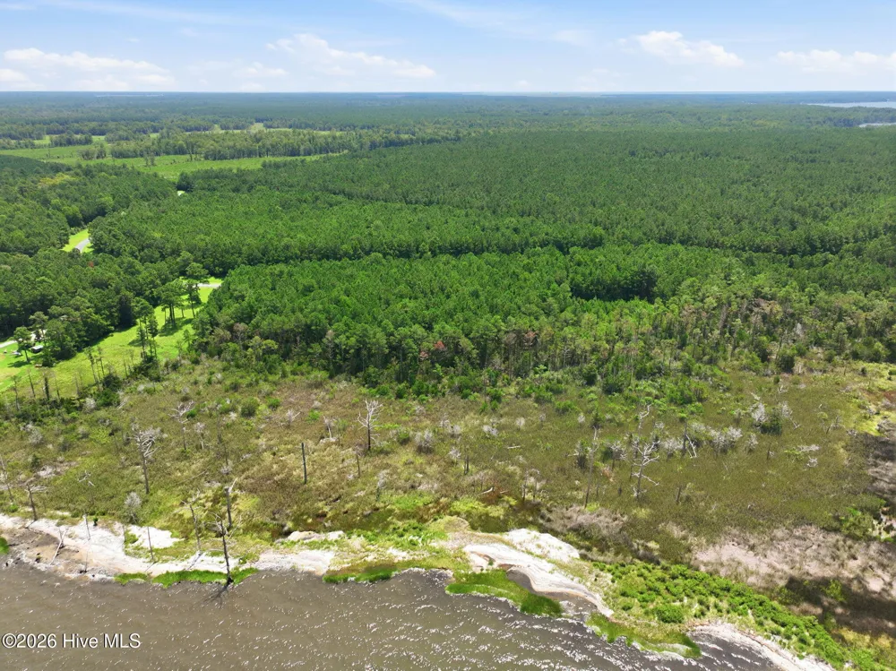 169 Garbacon Drive Beaufort, NC 28516