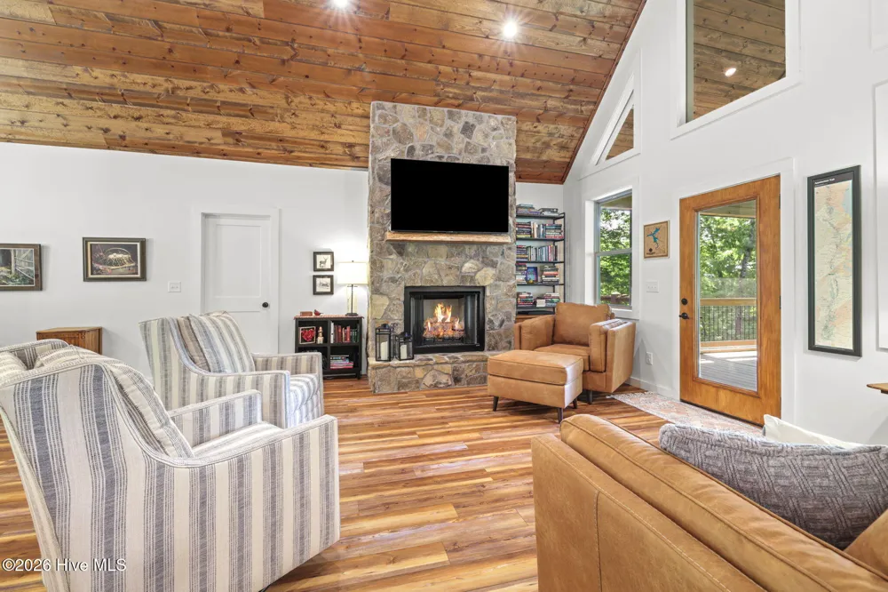 118 Kareny Drive Topton, NC 28781