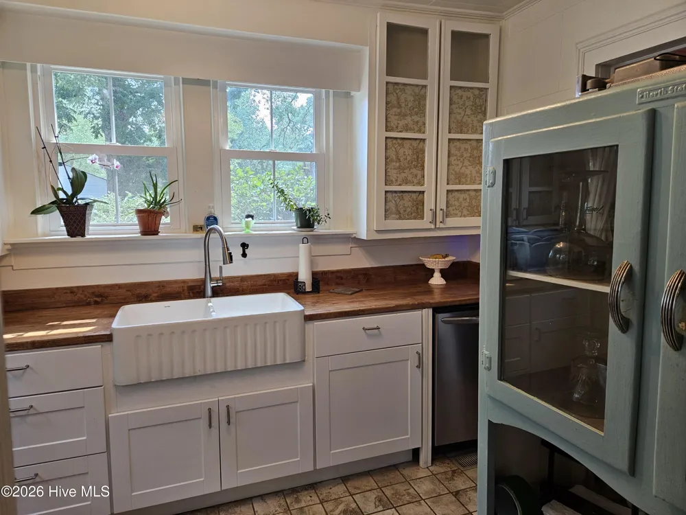 405 W Clinton Street Roseboro, NC 28382