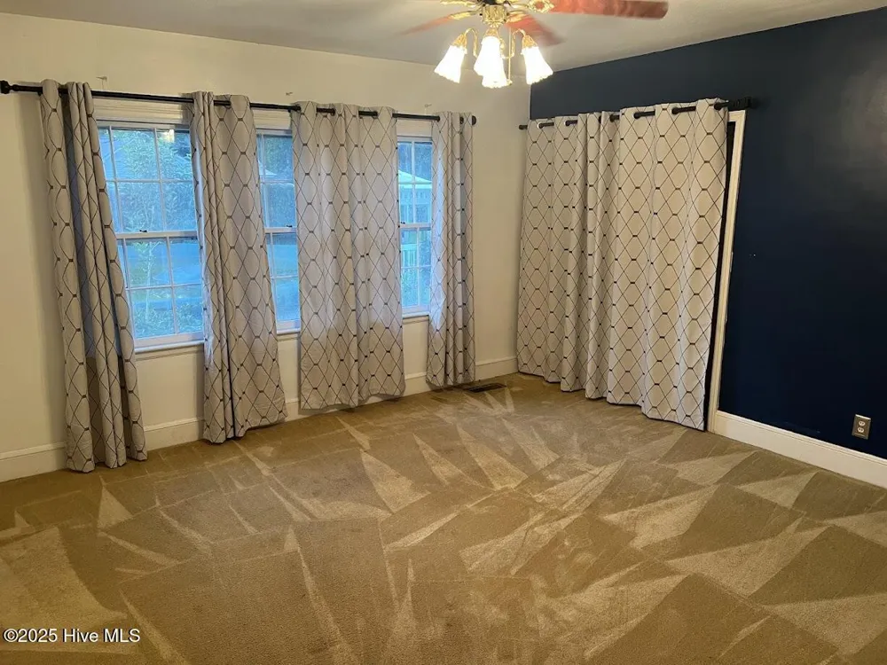 313 E 1st Avenue Chadbourn, NC 28431