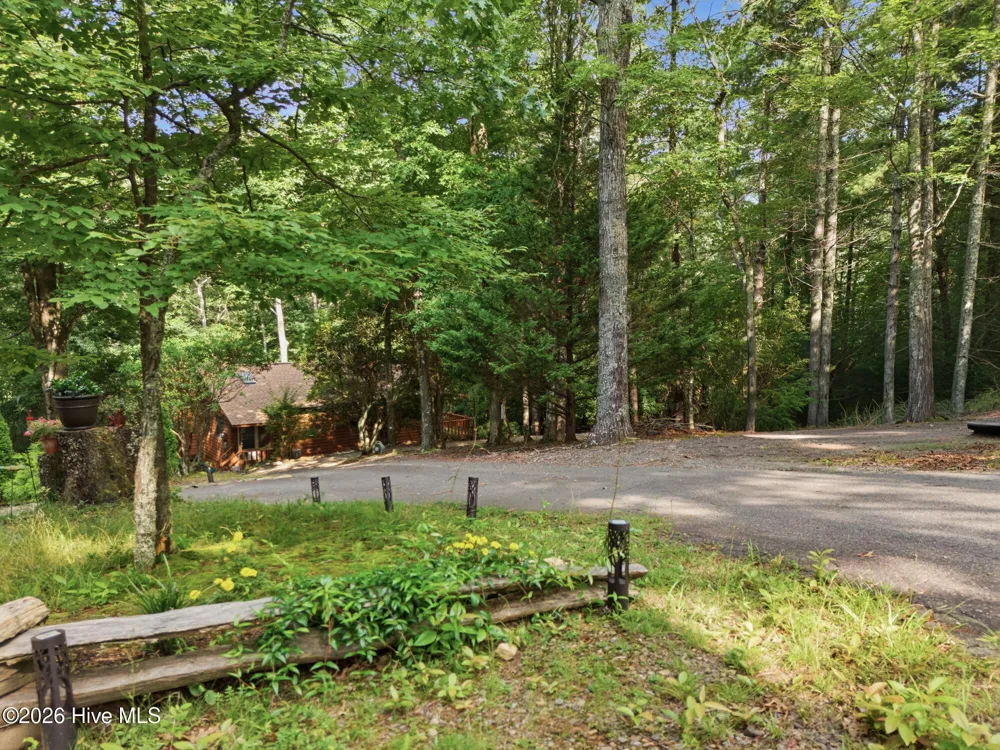 221 Chatto Loop Murphy, NC 28906