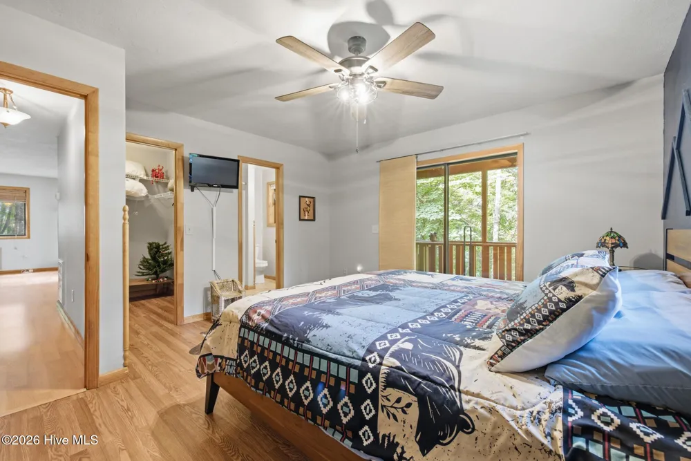 221 Chatto Loop Murphy, NC 28906