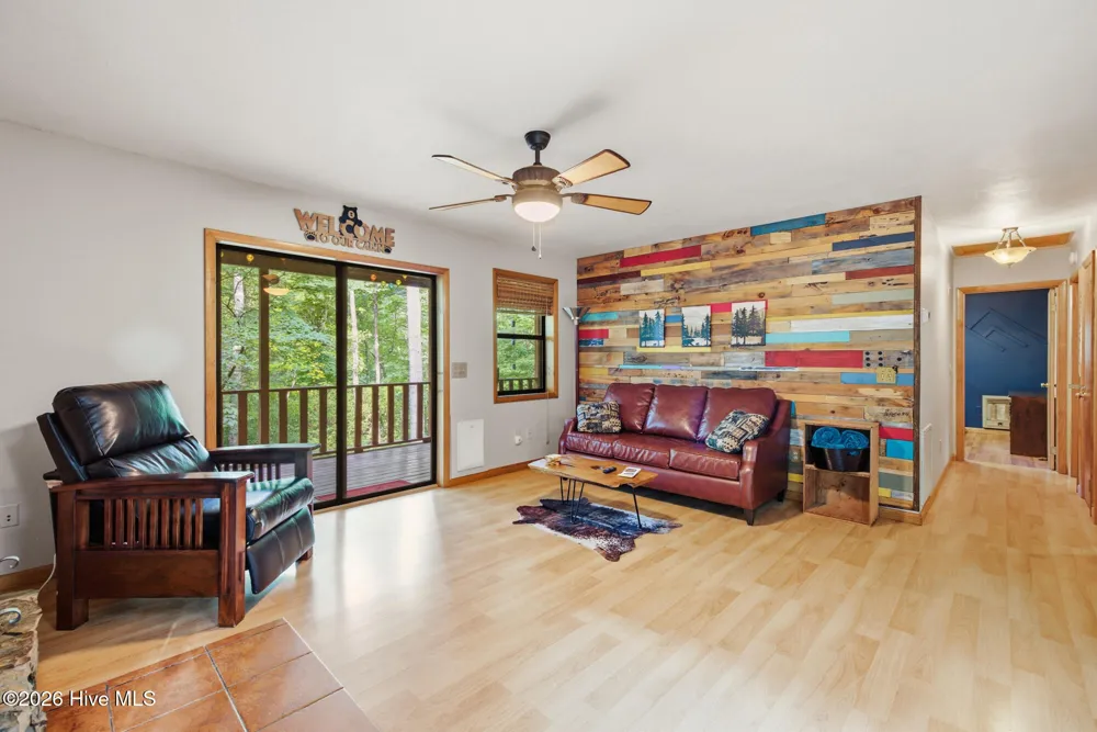 221 Chatto Loop Murphy, NC 28906