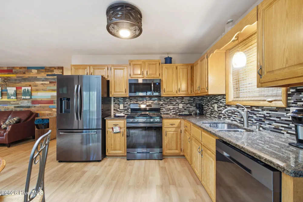 221 Chatto Loop Murphy, NC 28906