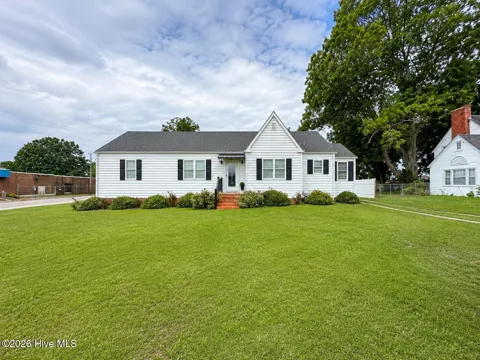 622 E Memorial Drive