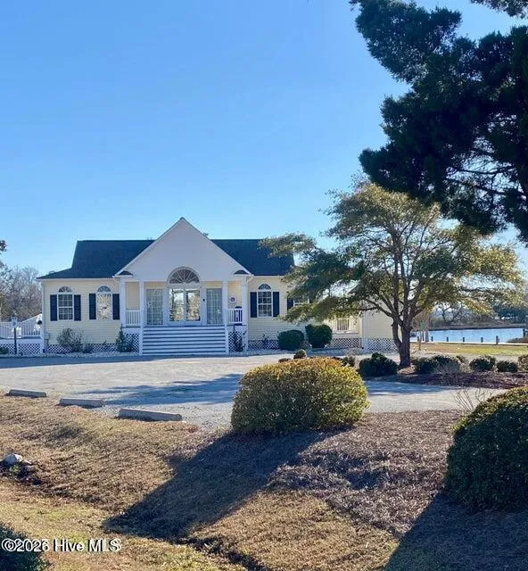 120 Lowery Lane Swansboro, NC 28584
