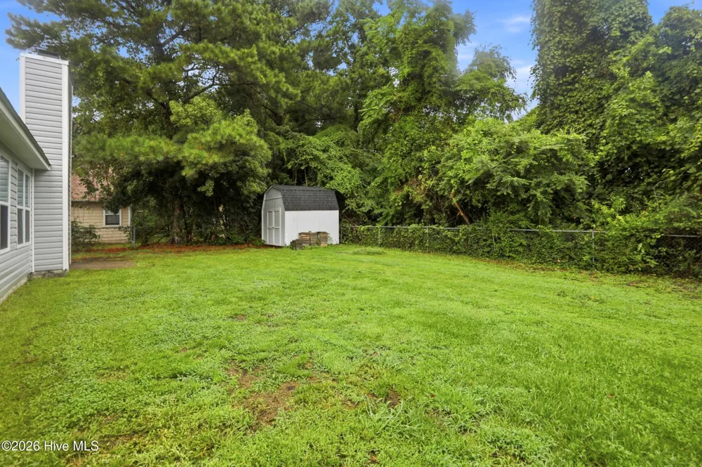 2606 Idlebrook Circle Midway Park, NC 28544