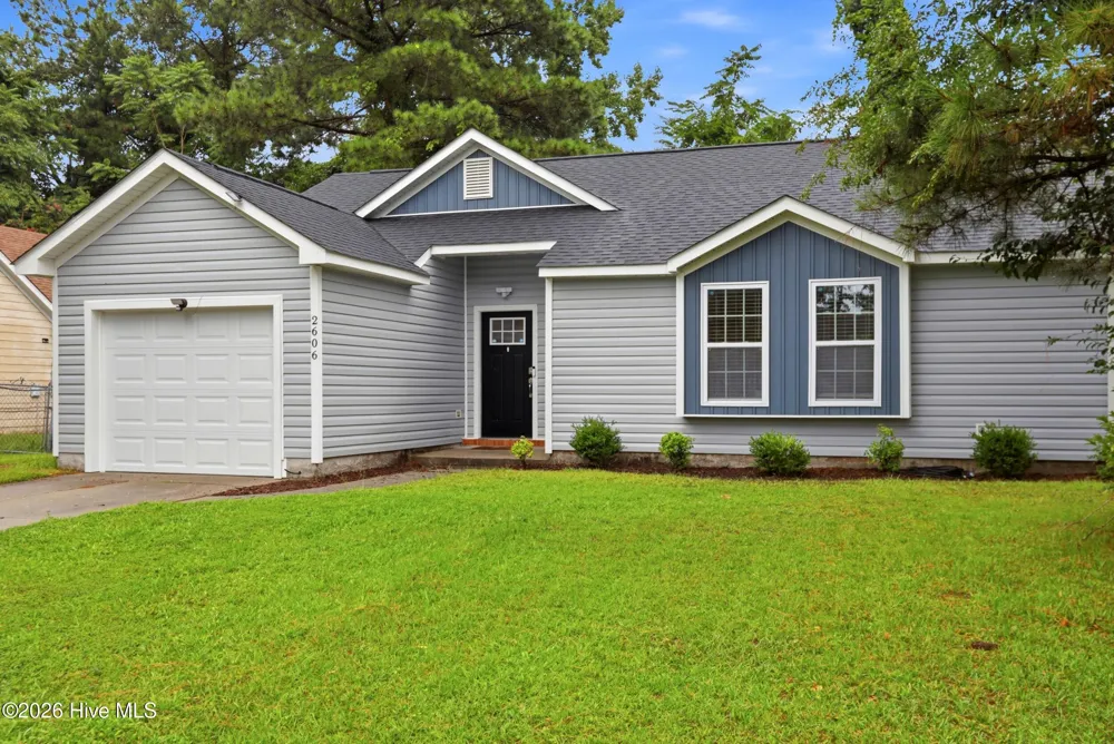 2606 Idlebrook Circle Midway Park, NC 28544
