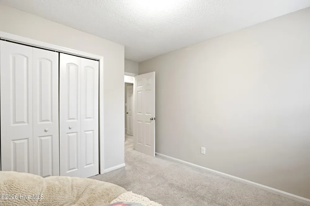 2606 Idlebrook Circle Midway Park, NC 28544