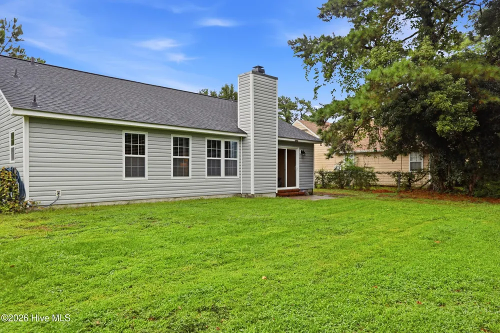 2606 Idlebrook Circle Midway Park, NC 28544