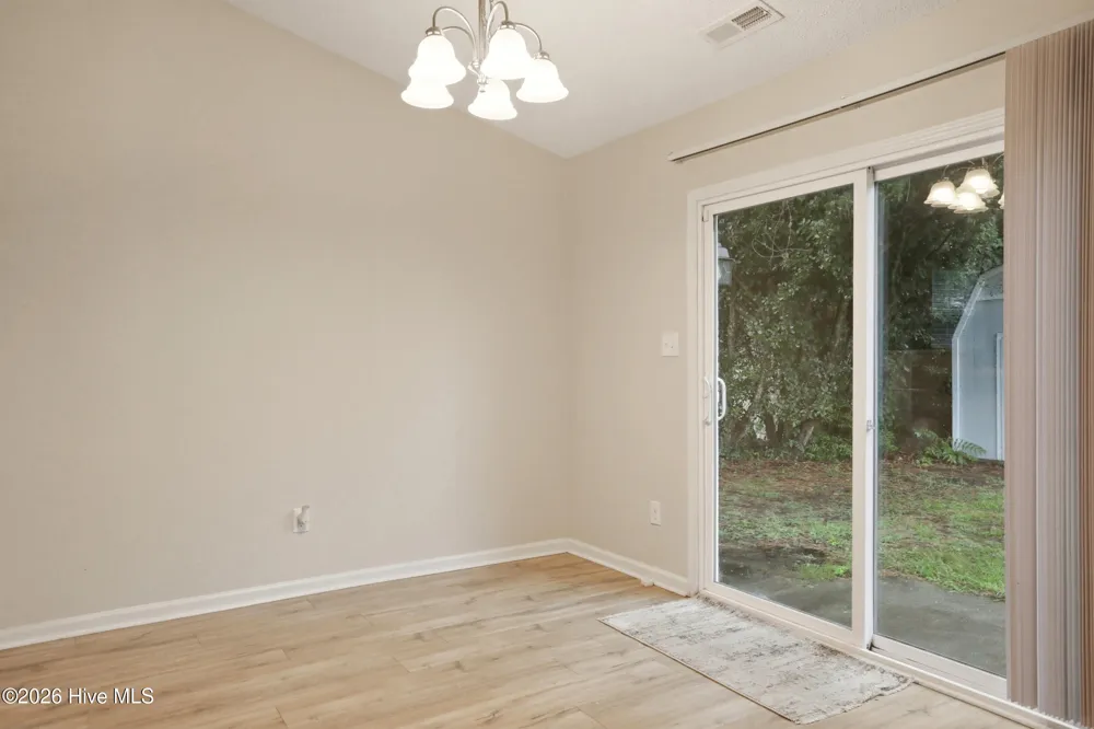 2606 Idlebrook Circle Midway Park, NC 28544