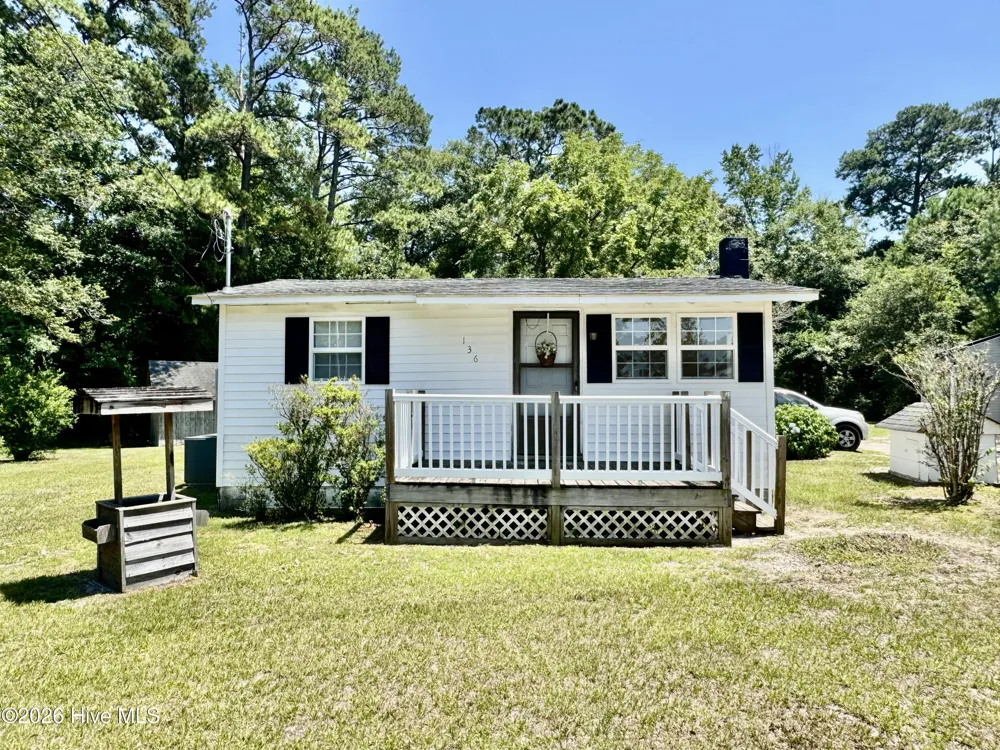 136 Floyd Pond Lane Richlands, NC 28574