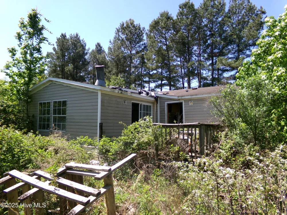 4766 Old Wire Road Red Springs, NC 28377