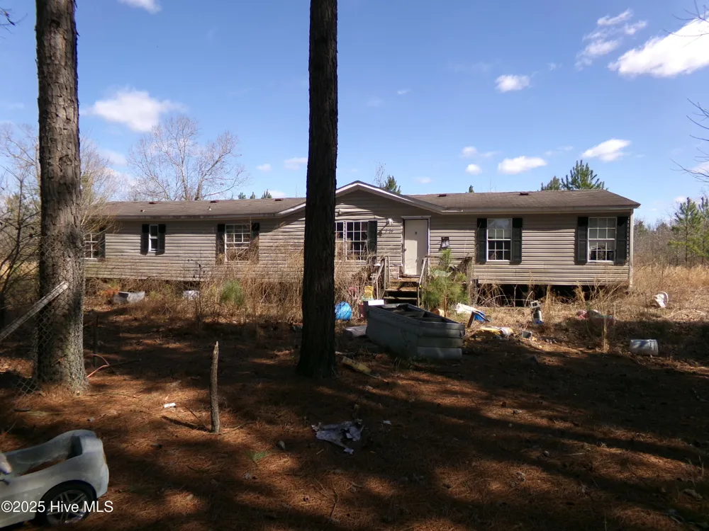 4766 Old Wire Road Red Springs, NC 28377