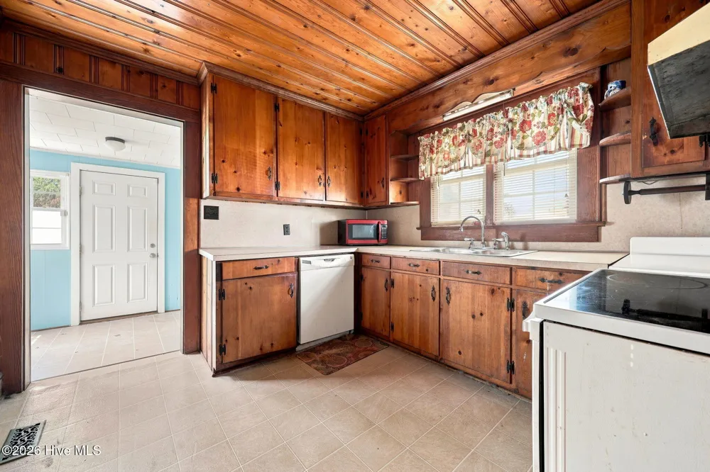 203 Fairview Street Williamston, NC 27892
