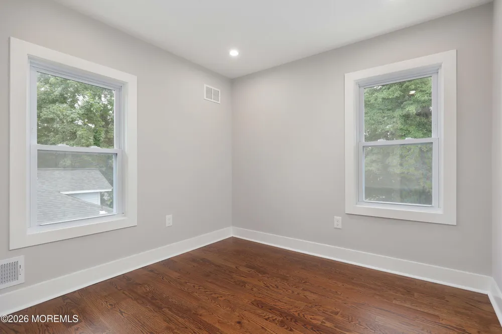 43 E Westside Avenue Red Bank, NJ 07701