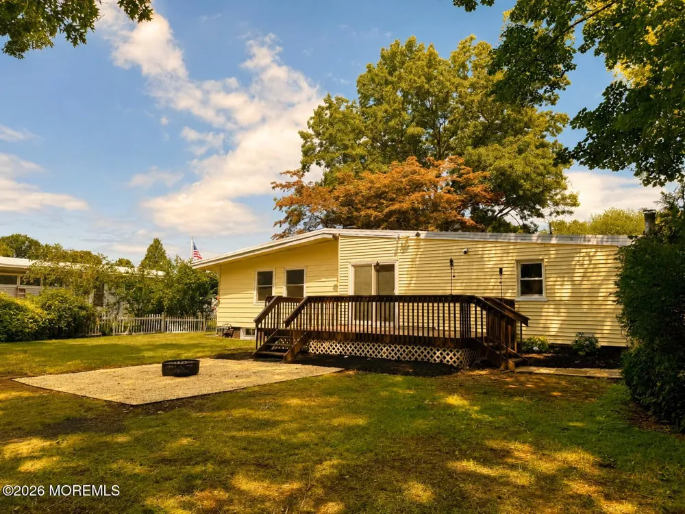 253 Parkview Terrace Lincroft, NJ 07738