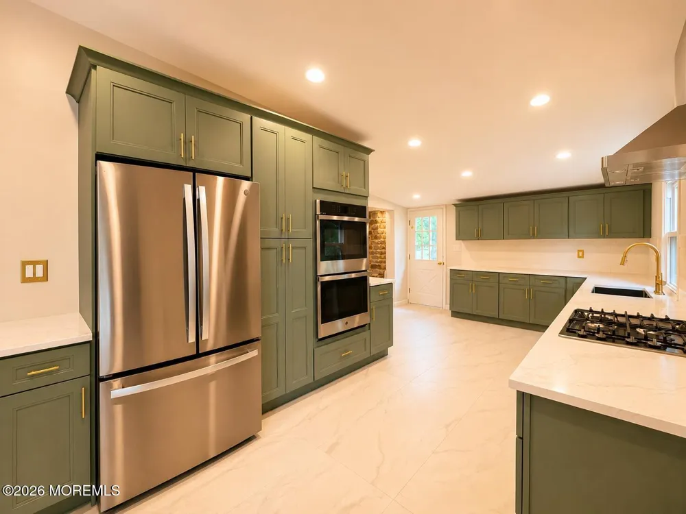 253 Parkview Terrace Lincroft, NJ 07738