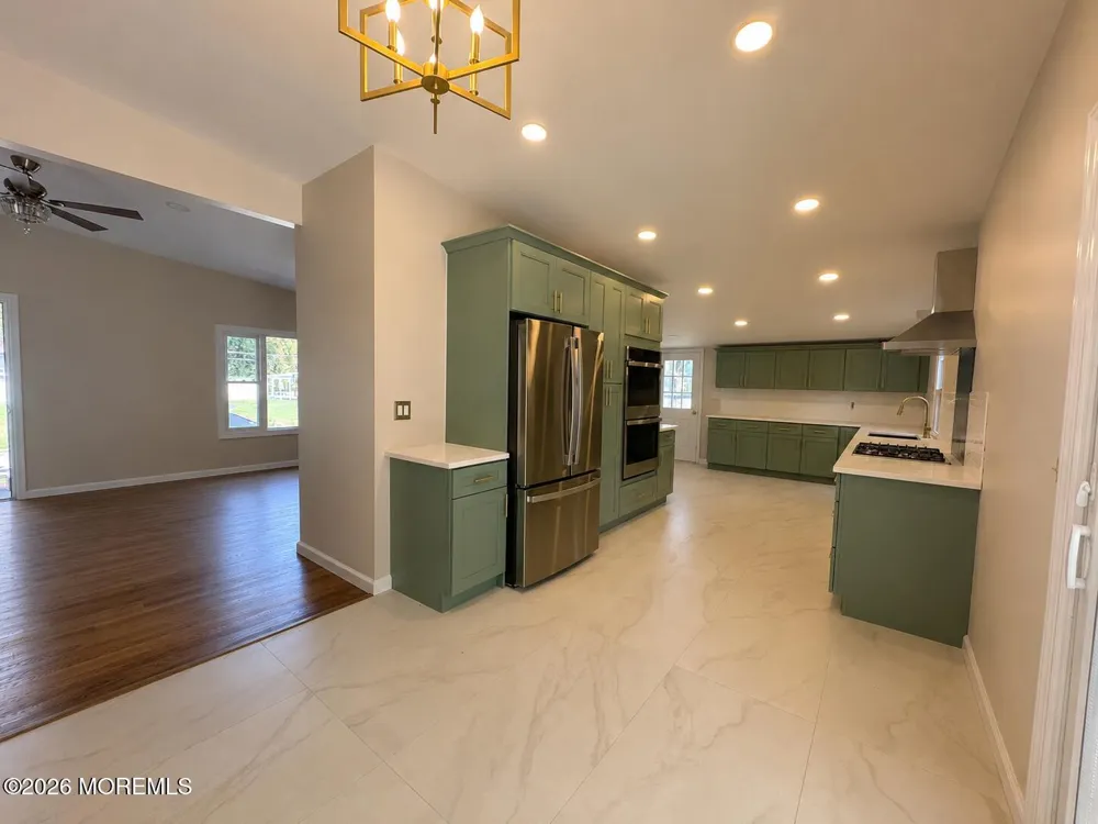 253 Parkview Terrace Lincroft, NJ 07738