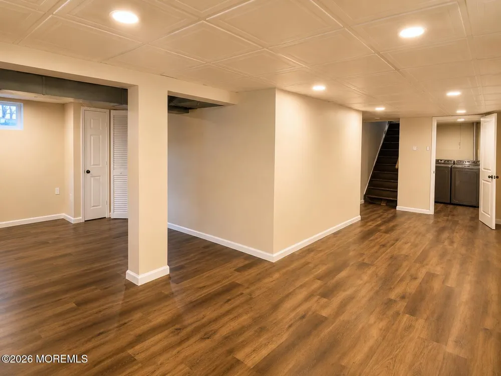 253 Parkview Terrace Lincroft, NJ 07738