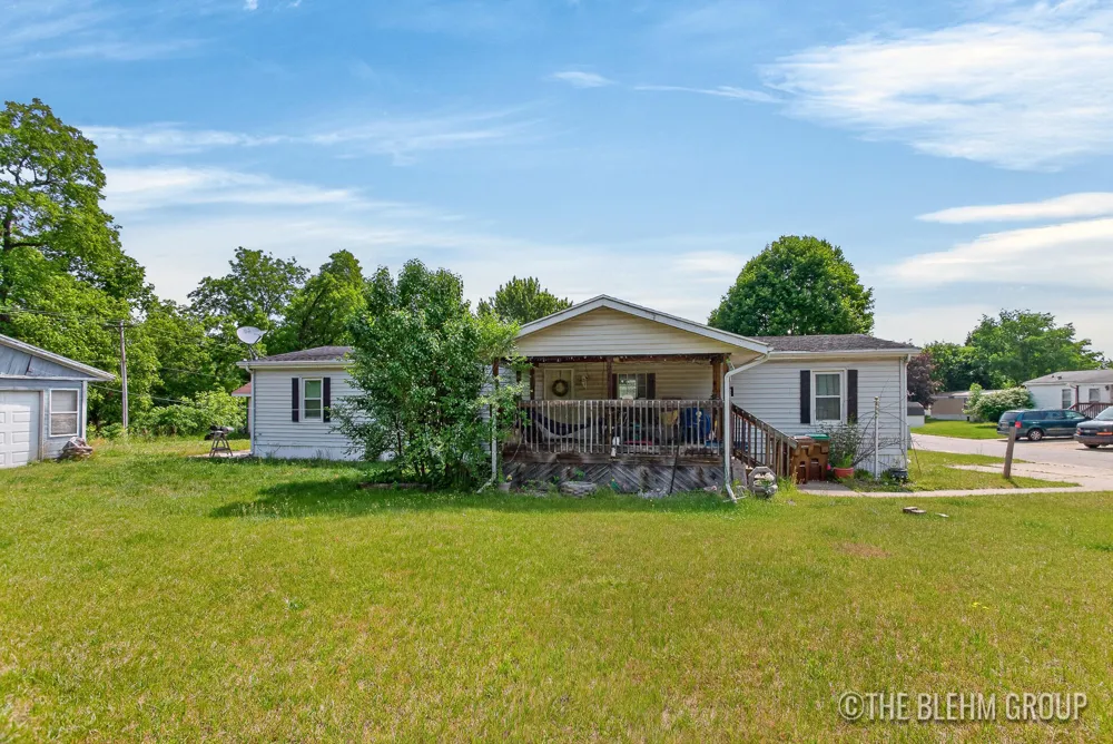 11235 Caron Street SE Lowell Charter Township, MI 49331