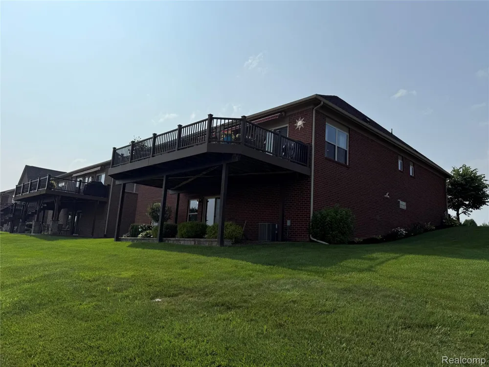 58626 Valley View Drive Washington Township, MI 48094