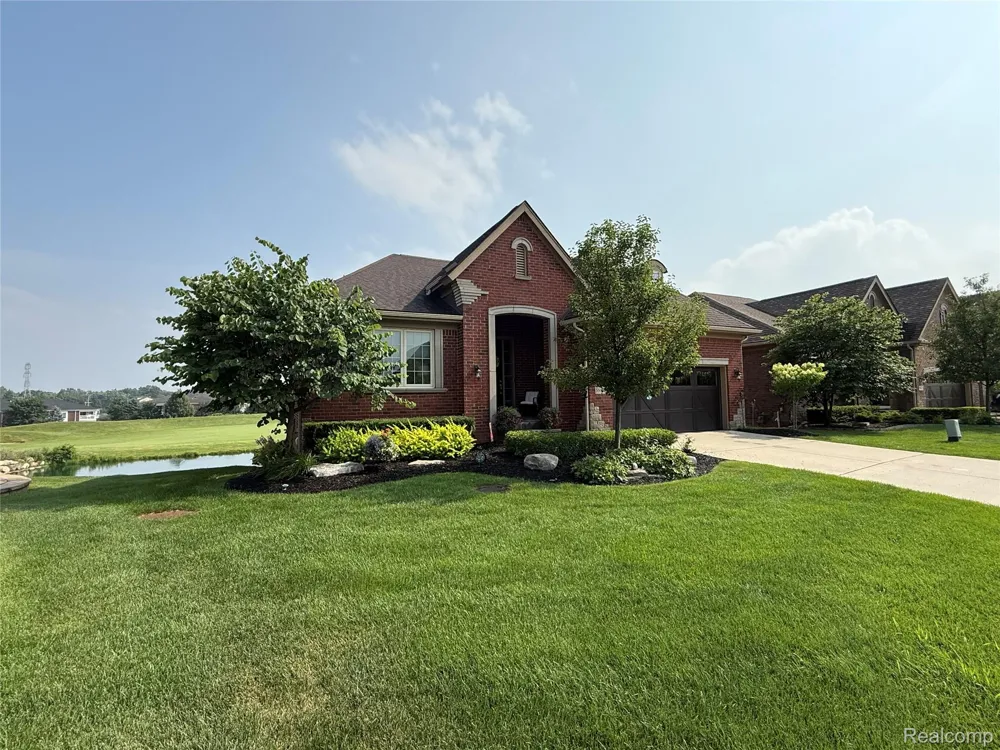 58626 Valley View Drive Washington Township, MI 48094