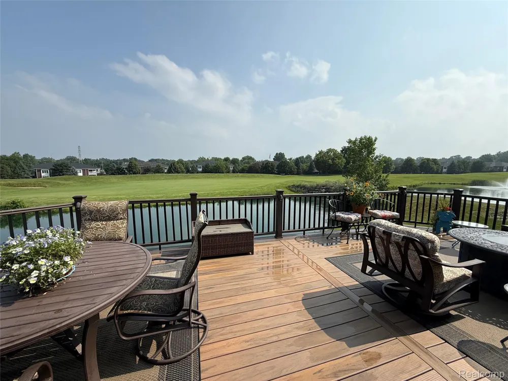 58626 Valley View Drive Washington Township, MI 48094