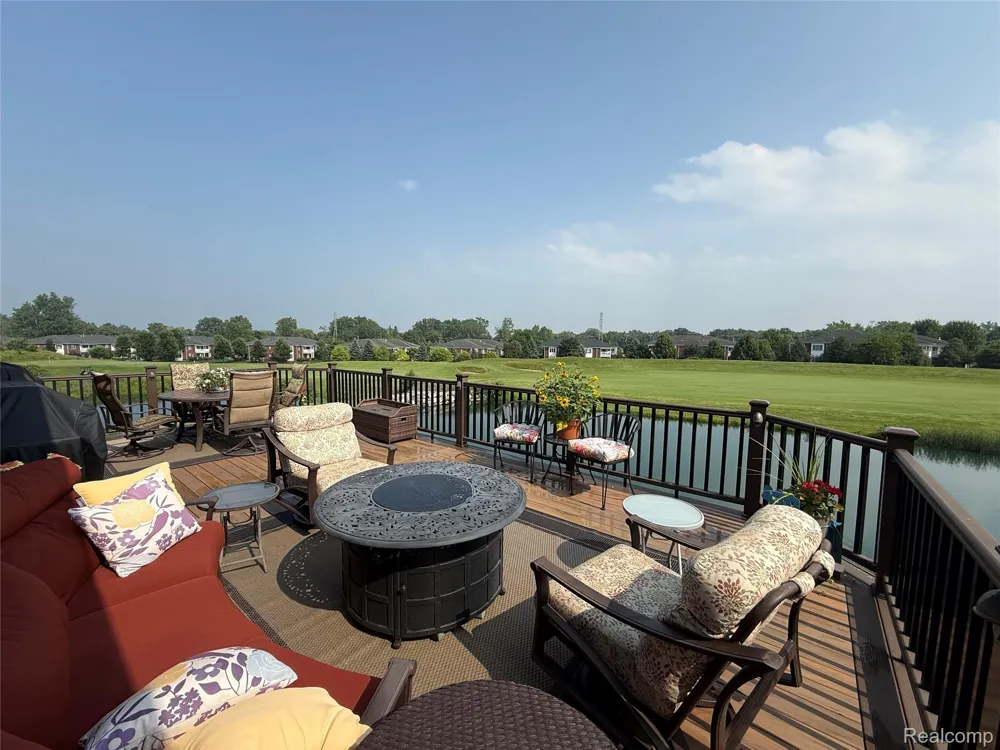 58626 Valley View Drive Washington Township, MI 48094