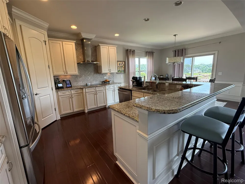 58626 Valley View Drive Washington Township, MI 48094
