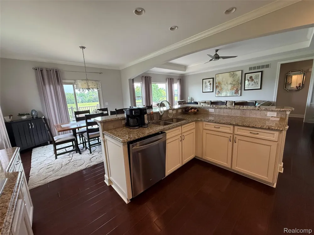 58626 Valley View Drive Washington Township, MI 48094