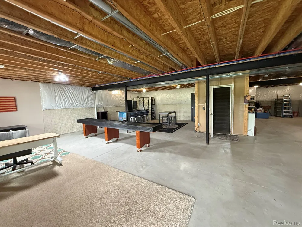 58626 Valley View Drive Washington Township, MI 48094