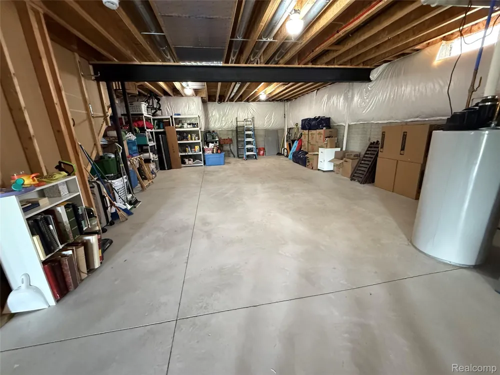 58626 Valley View Drive Washington Township, MI 48094