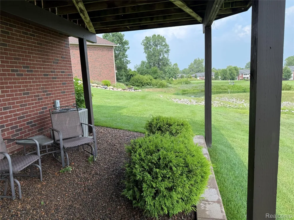 58626 Valley View Drive Washington Township, MI 48094