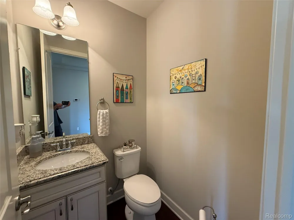 58626 Valley View Drive Washington Township, MI 48094