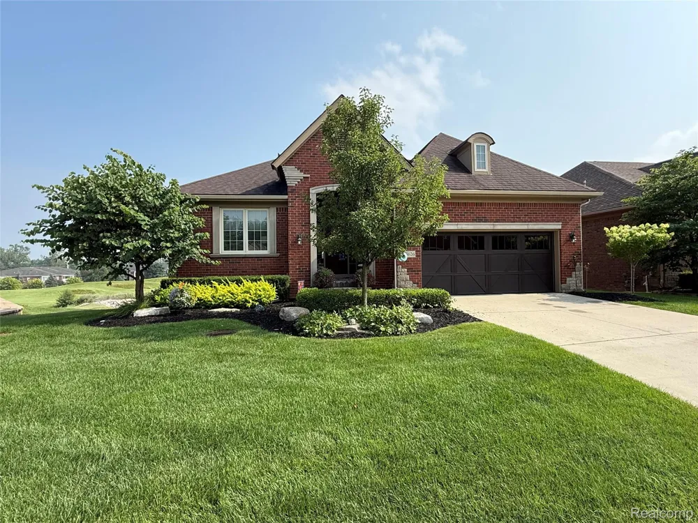 58626 Valley View Drive Washington Township, MI 48094
