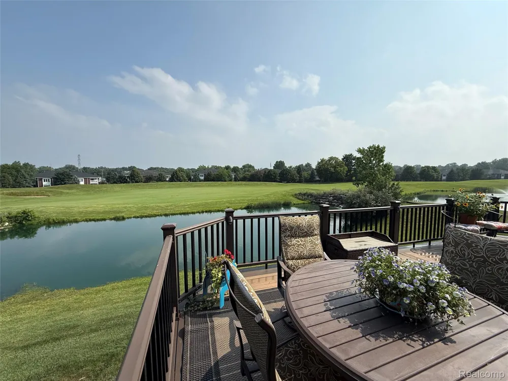 58626 Valley View Drive Washington Township, MI 48094
